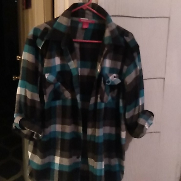 XL Mobtage casual button up - Picture 2 of 2